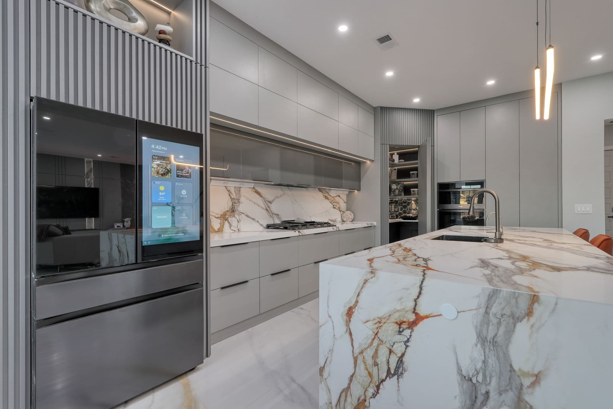A studio-detailed kitchen, fully inset.